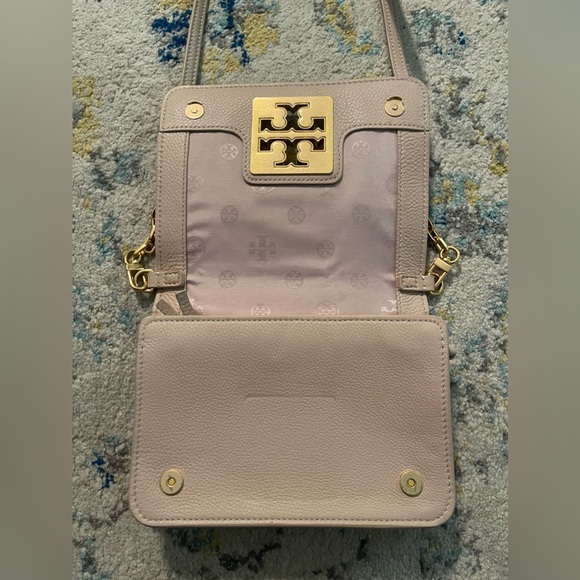 Light Pink Tory Burch Crossbody💗🤍💞 - Picture 6 of 9